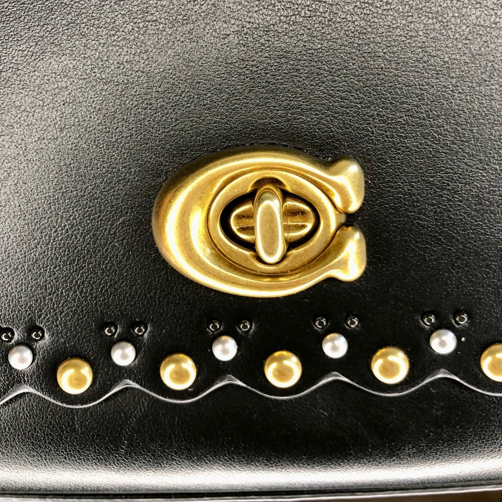 Coach Small Alexa Turnlock Clutch Scallop Rivets Black - Picture 8 of 9